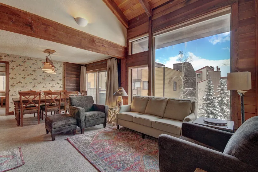 Nice Update Condo - Great Access to Superbee Lift in East Village - AN302 by RedAwning - Image 1