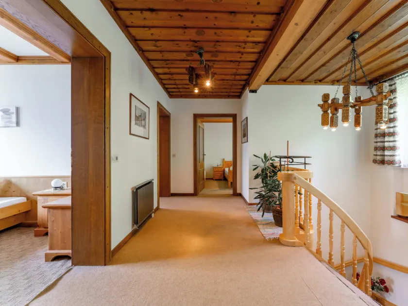 Centrally located fantastic group apartment - Image 1