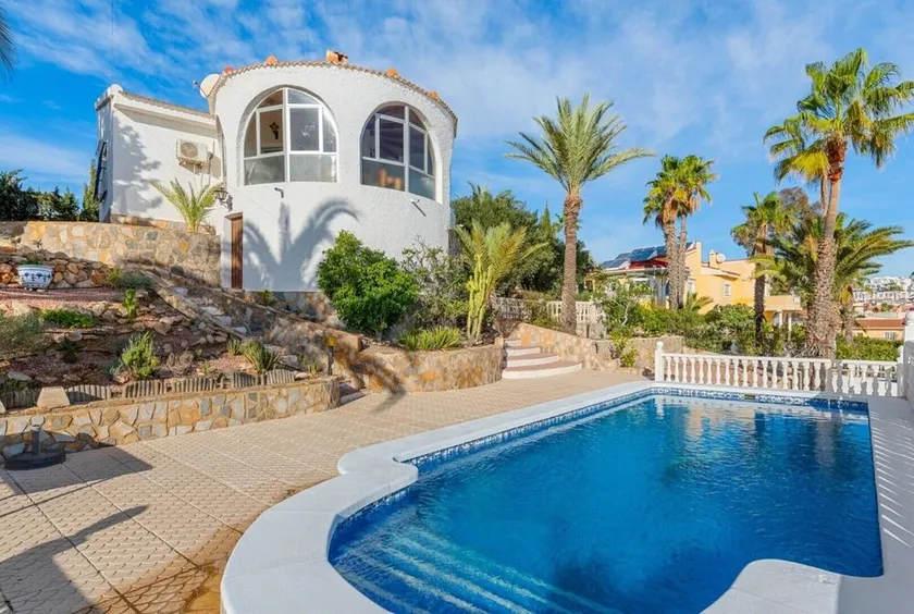 Traditional Spanish house with private swimming pool - Image 1
