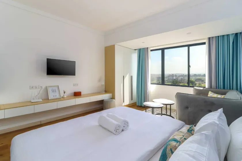 Upperhill View Palace Apartment - Image 1