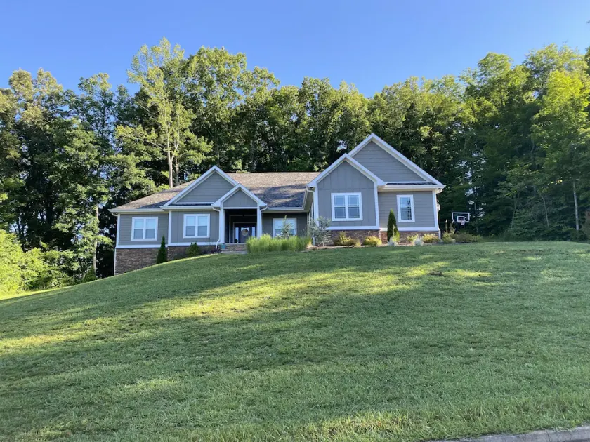 Beautiful new home located just 6 miles from Bristol Motor Speedway and downtown - Image 1