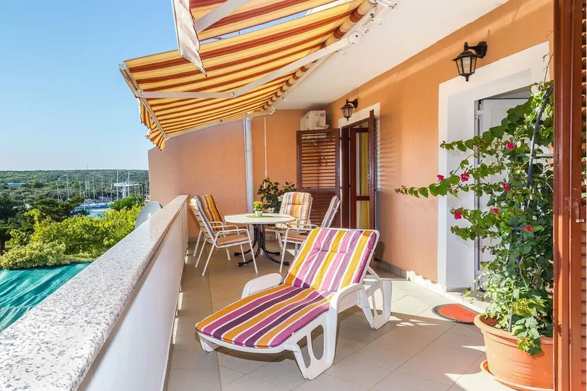 2-Zimmer-Ferienwohnung mit Terrasse und Meerblick Simuni, Pag (A-4083-a) - Image 1