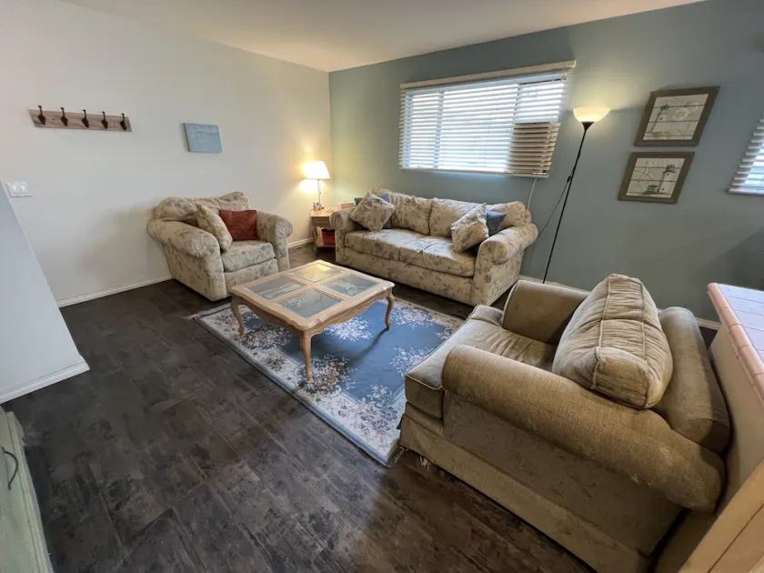 Quiet So Cal Beach Property that's Close to Everything - Image 1