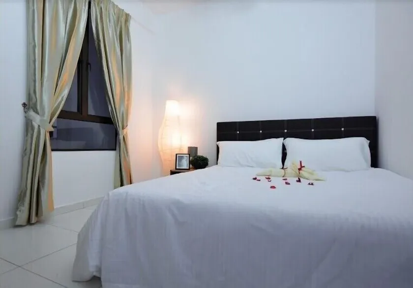 Muslim 3BR Cosy Stay @ The Heights - Image 1
