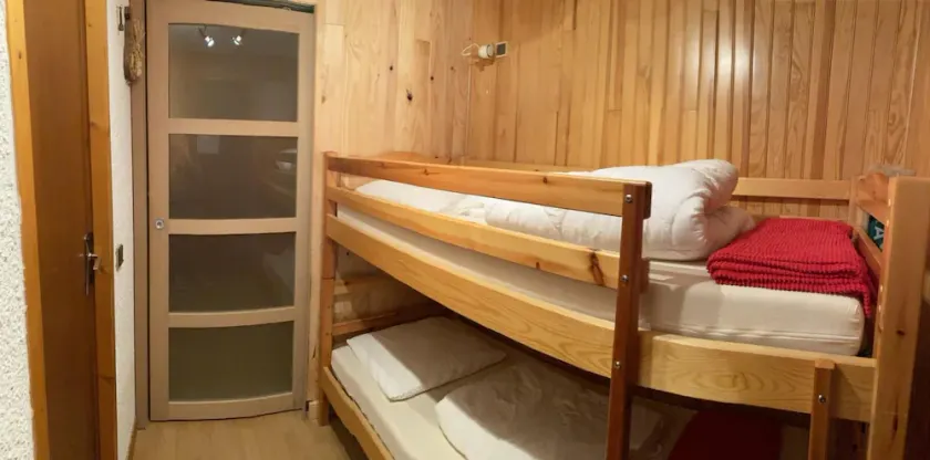 150m from ski slopes, 1st floor, view ski slopes, balcony, tv, ski locker, 24m², Les Saisies - Image 1