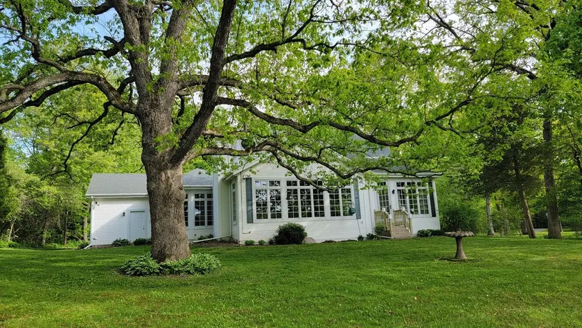 3000 sq ft home - Private 25 acres on a river - 45 min from Milwaukee or Madison - Image 1