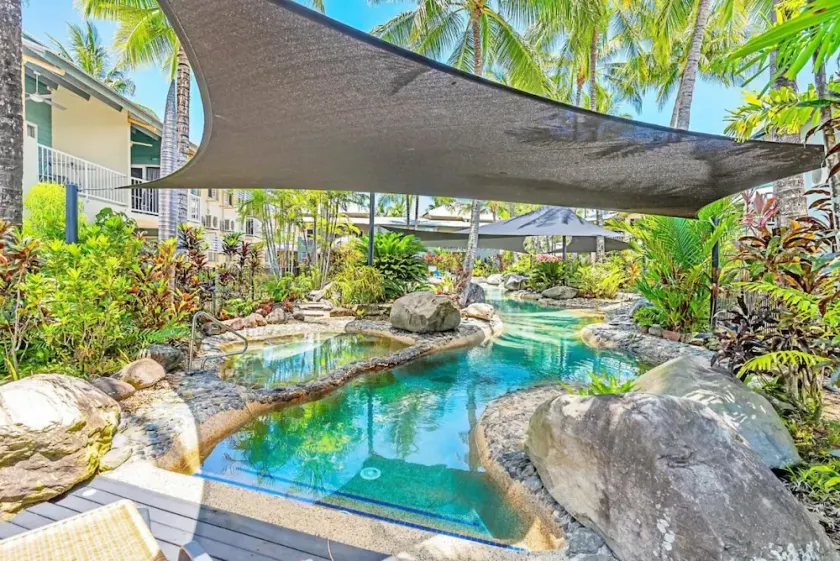 Beach Bliss, Private Bedroom, Private Lounge & Bathroom, plus Netflix, Wifi - Image 1
