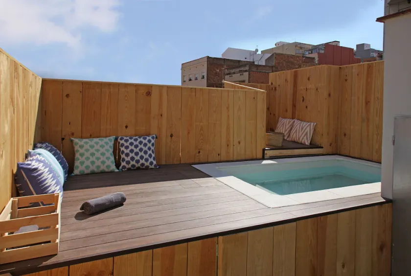 Gelbes Haus. Haus mit Terrasse und privatem Pool. Barcelona In der Nähe von FCB und Fira BCN - Image 1