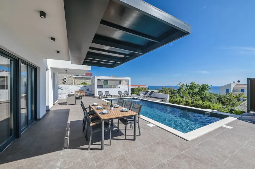Villa Luna-Private Heated Pool and sauna - Image 1