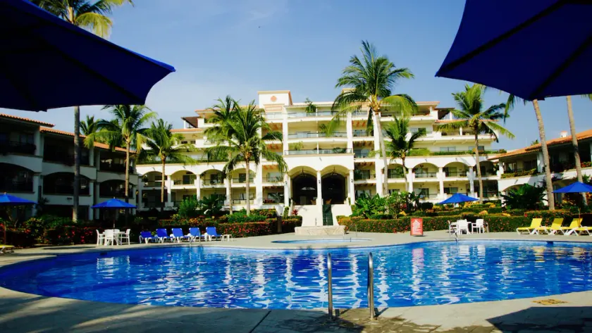 2 Bed Room Fully Furnished Condo - Image 1