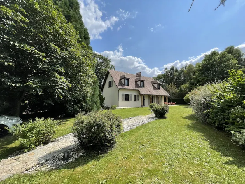 Renovated country property with fireplace, near forest - Image 1