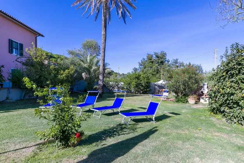 Apartment \"Casale al Mare Cm4\" in einem Landhaus mit Garten - Image 1
