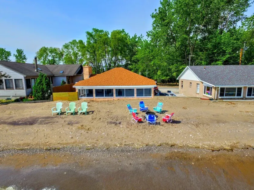 Sand Beach · Private Beach Home-Sleeps 10 - Image 1