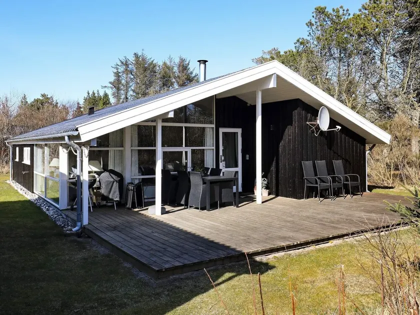 Cozy Holiday Home in Blokhus With a Terrace - Image 1