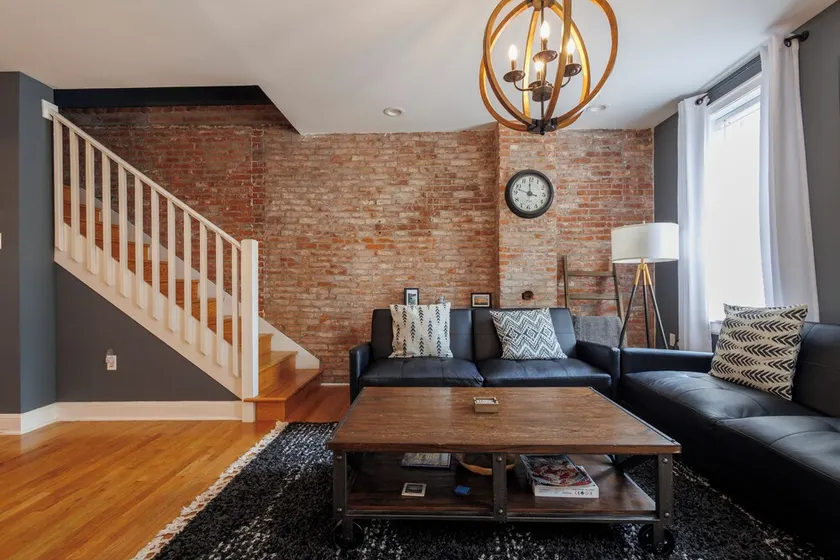  🏡SOULARD🏡 next to 🍻BUDWEISER🍻in a WALKABLE location🎉 - Image 1