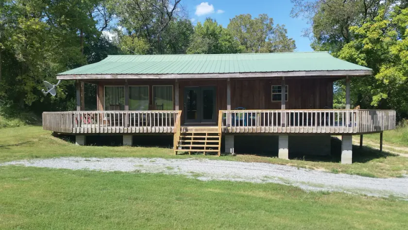 Chessmond ferry cabin - Image 1