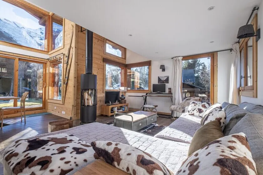 Nice And Spacious Apt In Chamonix Mont Blanc - Image 1