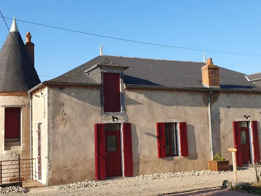 19th Century family home with terrace & garden, ideal for 10 people. - Image 1