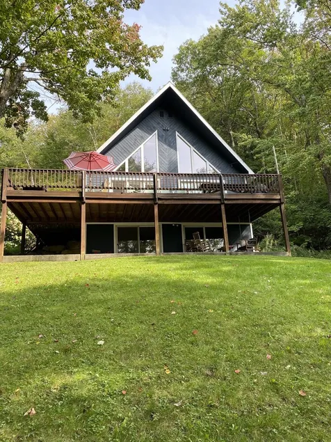 Twin Ponds ~ Private Peaceful Retreat! Sleeps 10 - Image 1