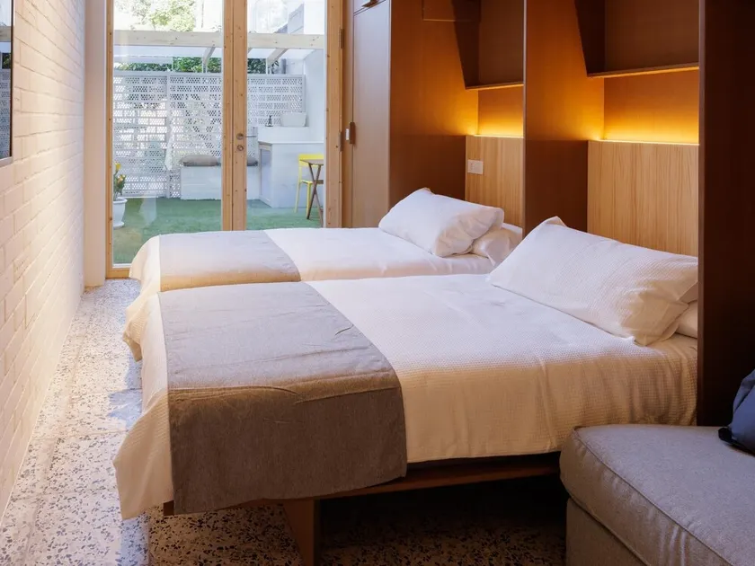 Apartamento estudio con terraza-pensión* - Image 1