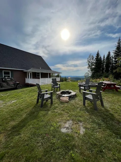 Back Lake Views! Sleeps 12, Flat Rate, Direct ATV & Private Snowmobile Access! - Image 1