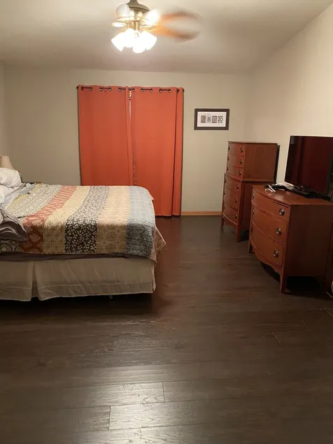 Sleeps 8+ EAA - Image 1