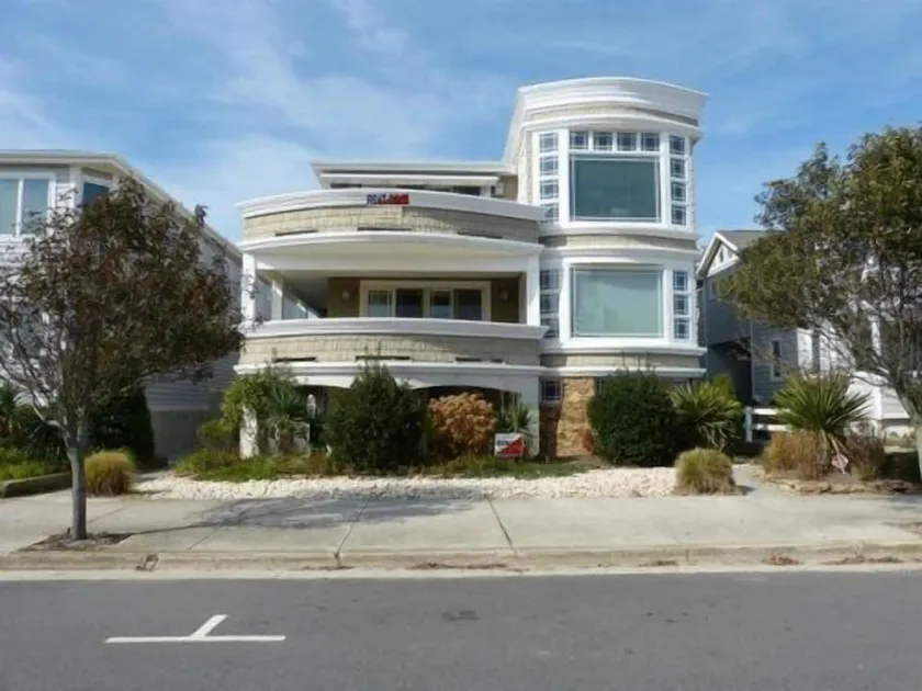 Spectacular 2nd floor condo in the nicest area of Ocean City, the Goldcoast! Views, views, beautiful ocean views from the front and rooftop decks! - Image 1