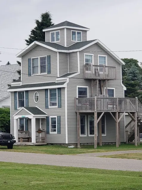 Walk to Campobello & beach/Weekly discount/Pets welcome/Water views /Fire pit  - Image 1