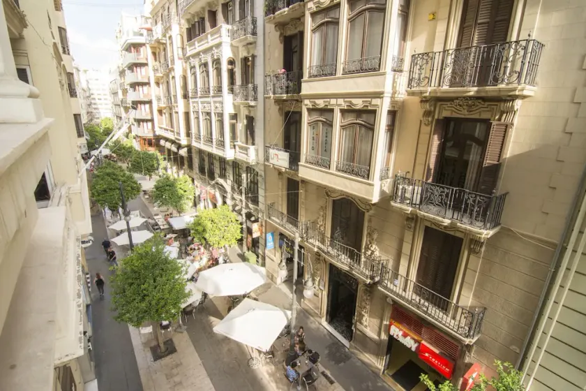 Rental unit in València · ★4.55 · 2 bedrooms · 4 beds · 1 bath - Image 1
