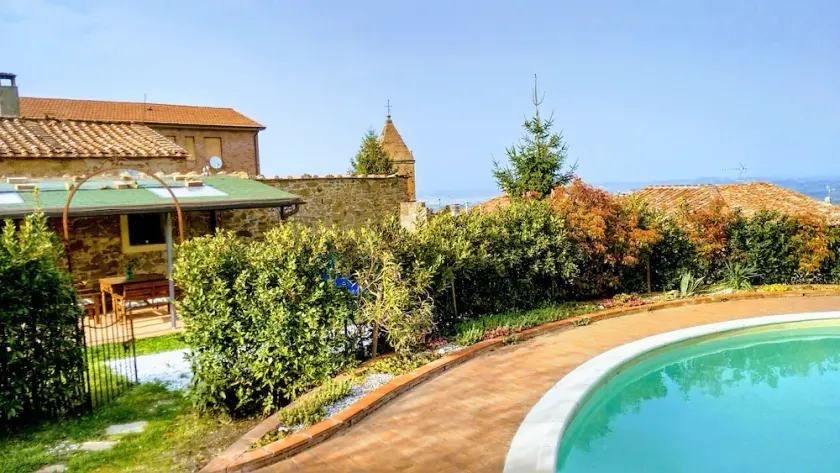 Toscana - Colinas entre Pisa y Florencia. Casa con jardín y piscina. - Image 1