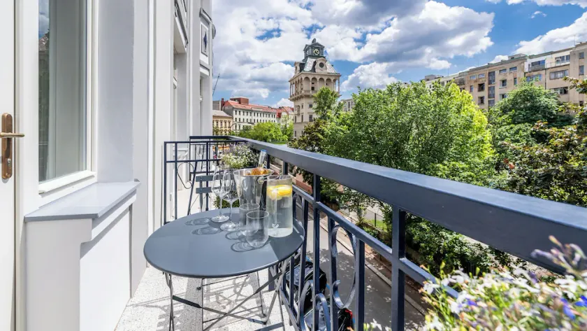 Apartment in the Clouds Letná - Luxury with Romantic Balconies in Quiet Centre of Prague - Image 1