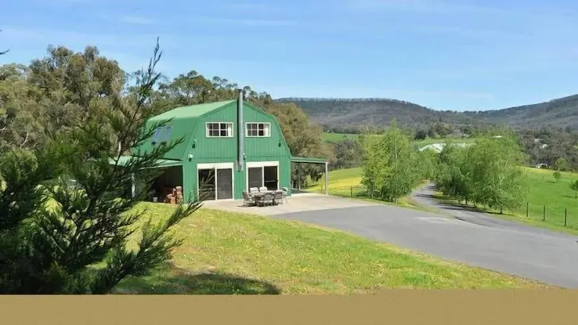 Family or group accommodation in farm setting. - Image 1