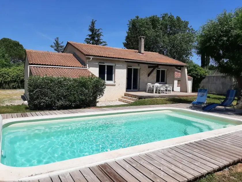 Villa 100 m2 mit großem Garten und Pool - Image 1