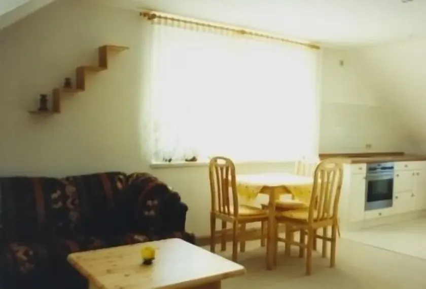 Tastefully furnished vacation apartment - Image 1