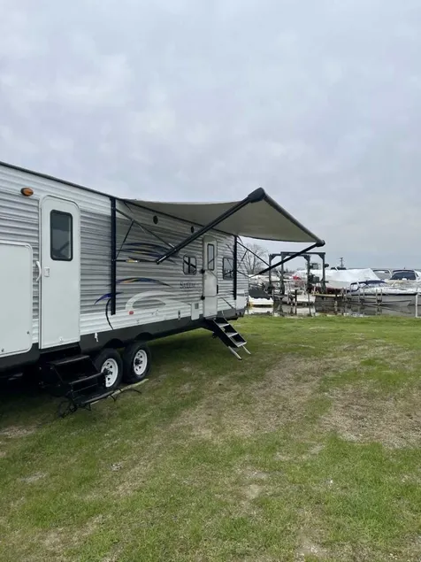 Lake St Clair Waterfront - Image 1