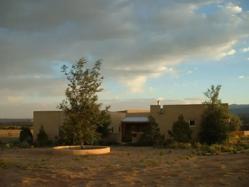 Abiquiu on the Mesa/  Designer Adobe Deluxe Vacation Home. - Image 1