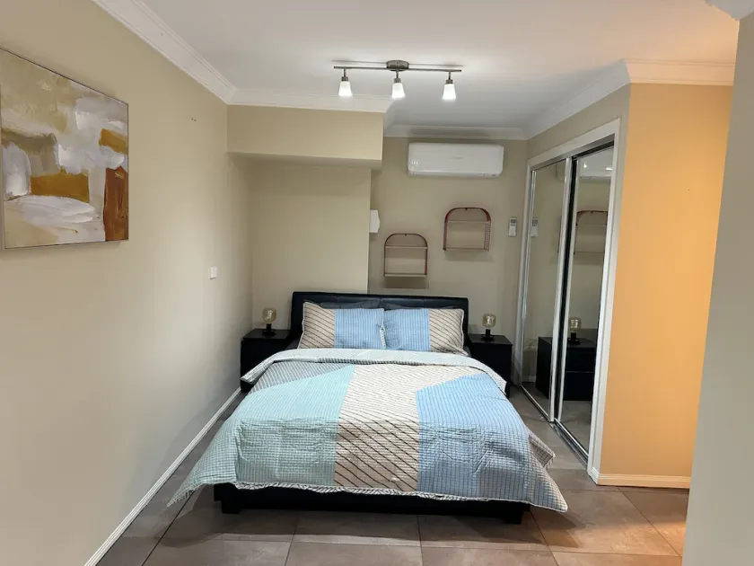 One bedroom studio - Image 1