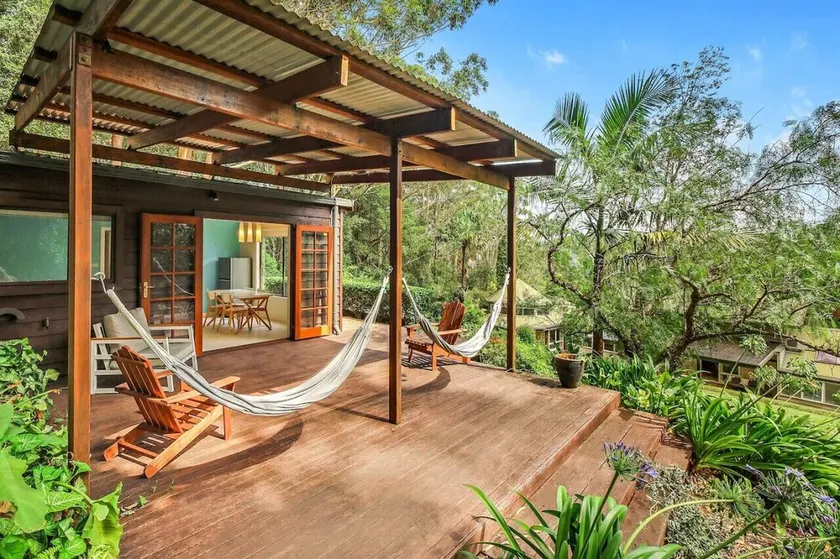 Retreat w Pool on Acreage - Image 1