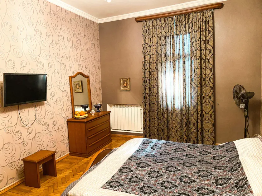 TBILISI LUXURY APARTMENT - Image 1