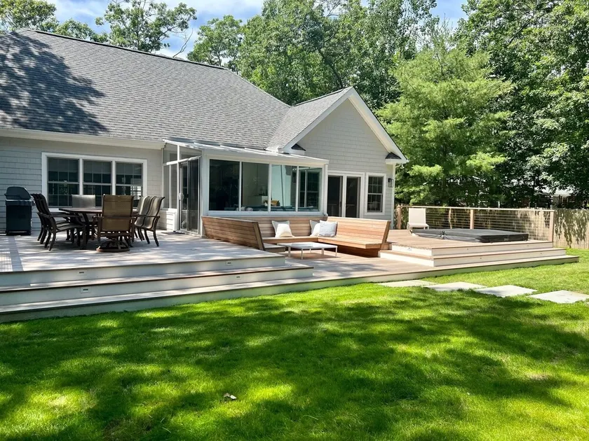 East Hampton - Private Clearwater Beach Association w/ beach,  pool and hot tub! - Image 1