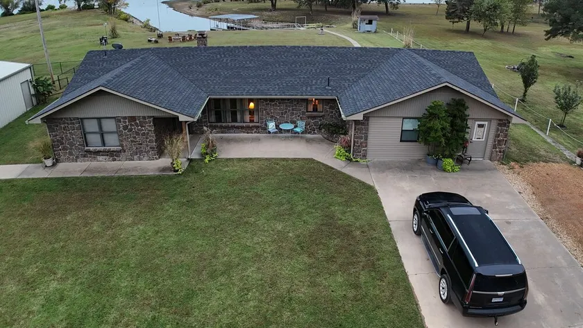 Lakefront House, Sleeps 20, Private Dock, Great Fishing, Near Tulsa - Image 1