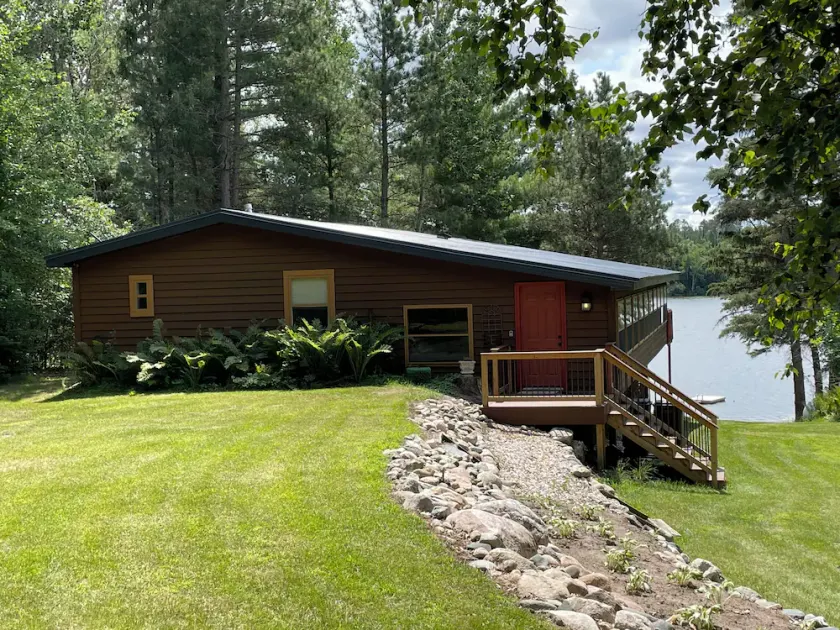 Whispering Pines Lakeside Retreat - Image 1