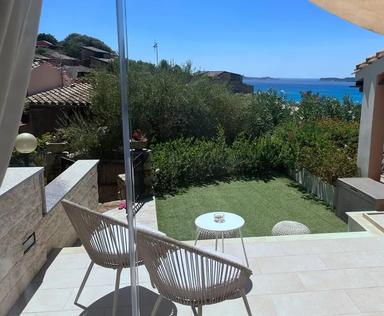 Villa Iris - a 200 Metri Dalla Spiaggia con Vista Panoramica sul Mare - Image 1