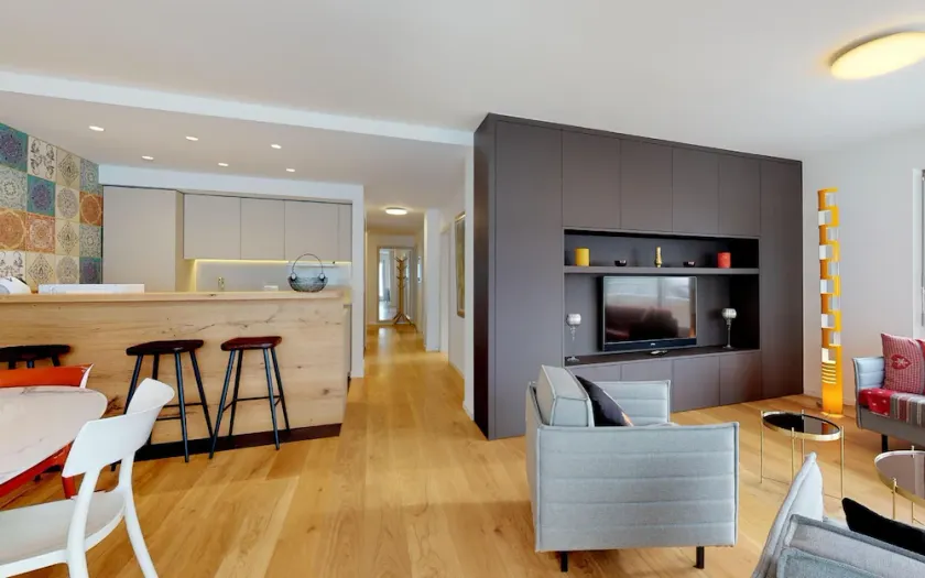 The traditional residential building \"Au Reduit\" is located in the heart of St. - Image 1
