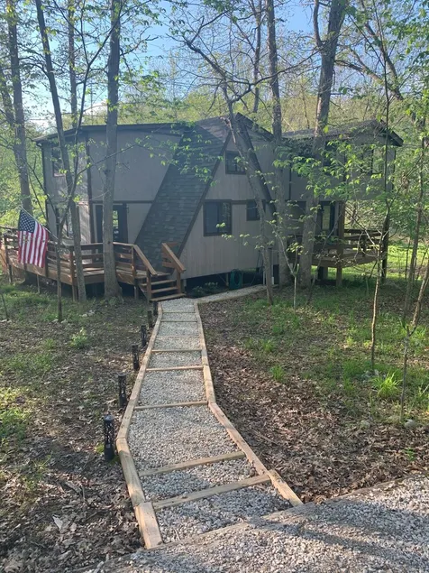Stunning Lakeside Retreat at Innsbrook w/ Swing, Canoe and 3 Kayaks - Image 1