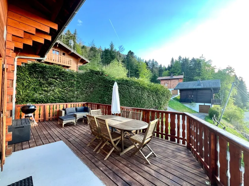 Chalet 'Mouflon - Vue Lac Imprenable' avec terrasse privée et balcon - Image 1