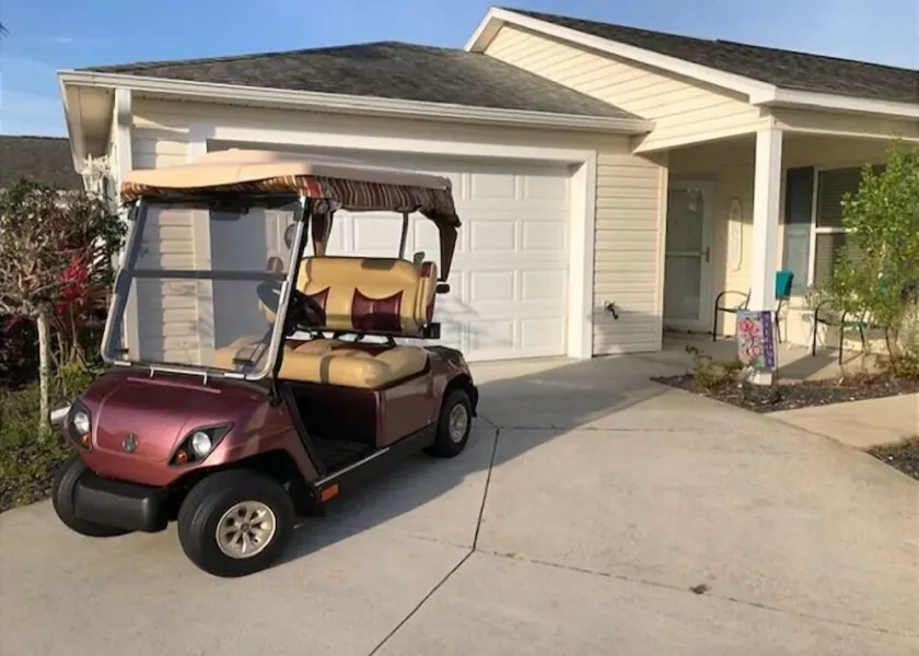2 BEDROOM COURTYARD     GOLF CART              GREAT LOCATION THE VILLAGES FL - Image 1