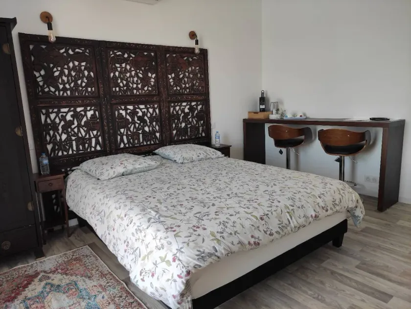 Chambre D'hôtes Pour 2 à 4 Pers. Salle de Bain Balnéo. Proche du Lac du Salagou - Image 1