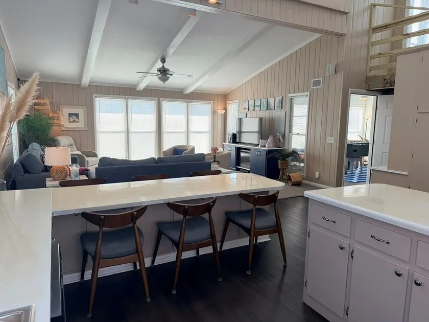 How Sweet The Sound 3 Bedroom Home by RedAwning - Image 1
