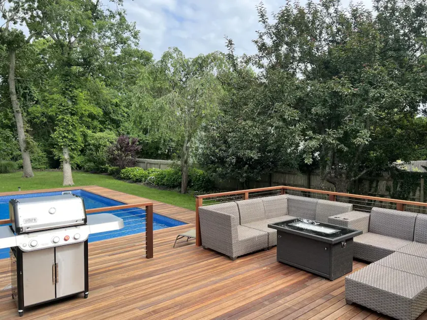 Summer in the Hamptons - Image 1